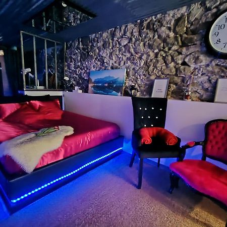 Sweet Loft Grenoble-Love Room Avec Jacuzzi & Sauna Экстерьер фото
