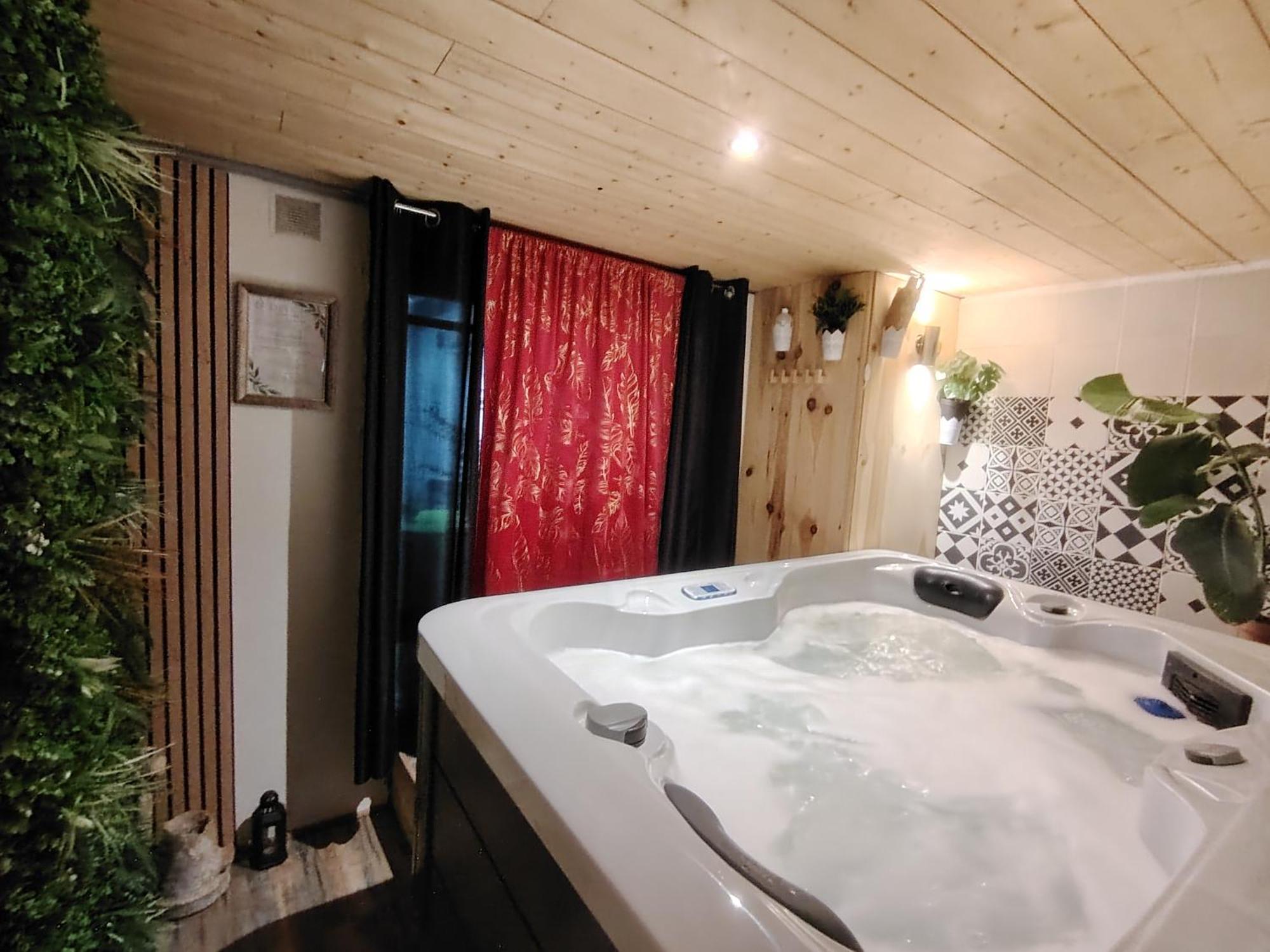 Sweet Loft Grenoble-Love Room Avec Jacuzzi & Sauna Экстерьер фото